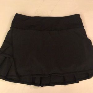 Lululemon black skirt size 2
